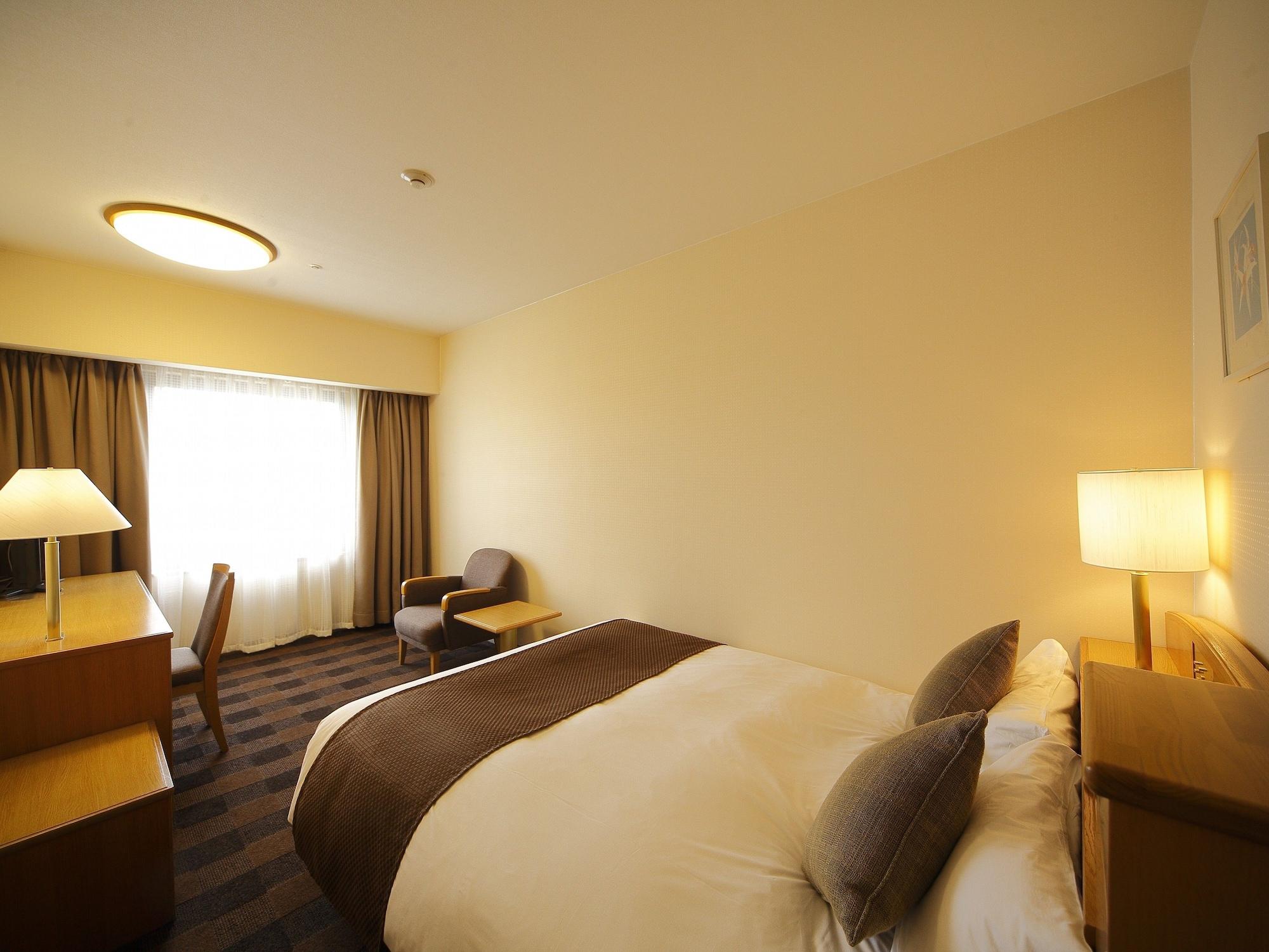 Hotel Granvia Wakayama Ngoại thất bức ảnh A room at the hotel