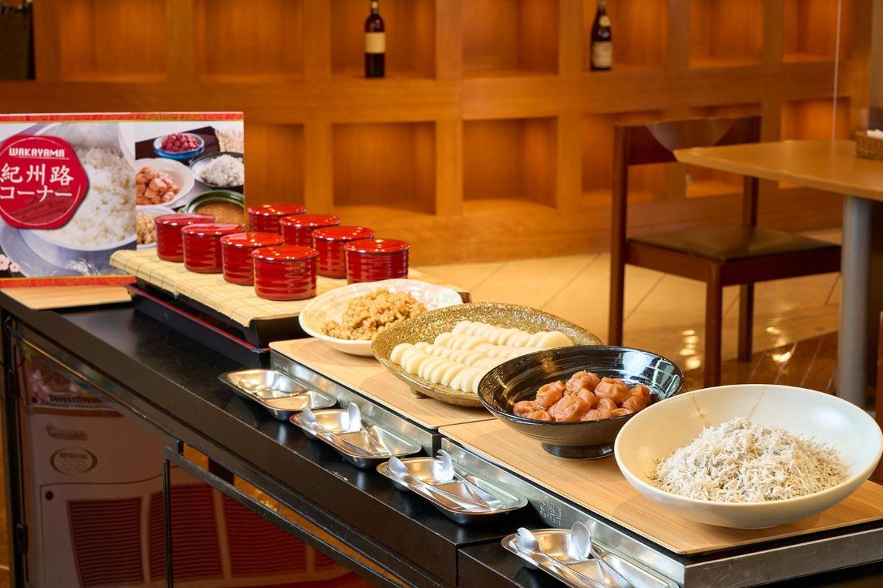 Hotel Granvia Wakayama Ngoại thất bức ảnh Caviar at a buffet