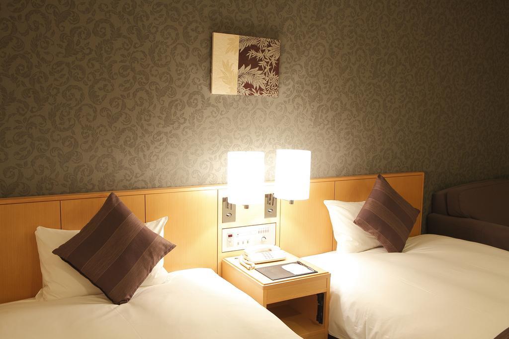 Hotel Granvia Wakayama Ngoại thất bức ảnh A room at the hotel