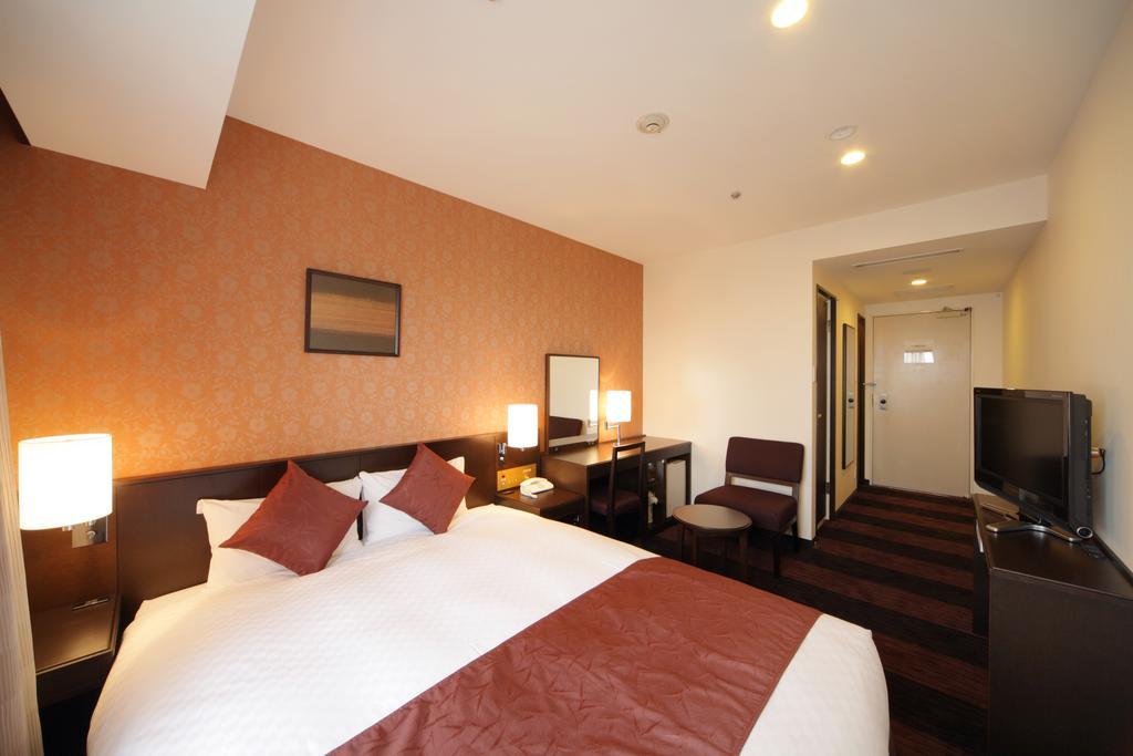 Hotel Granvia Wakayama Ngoại thất bức ảnh A room at the hotel