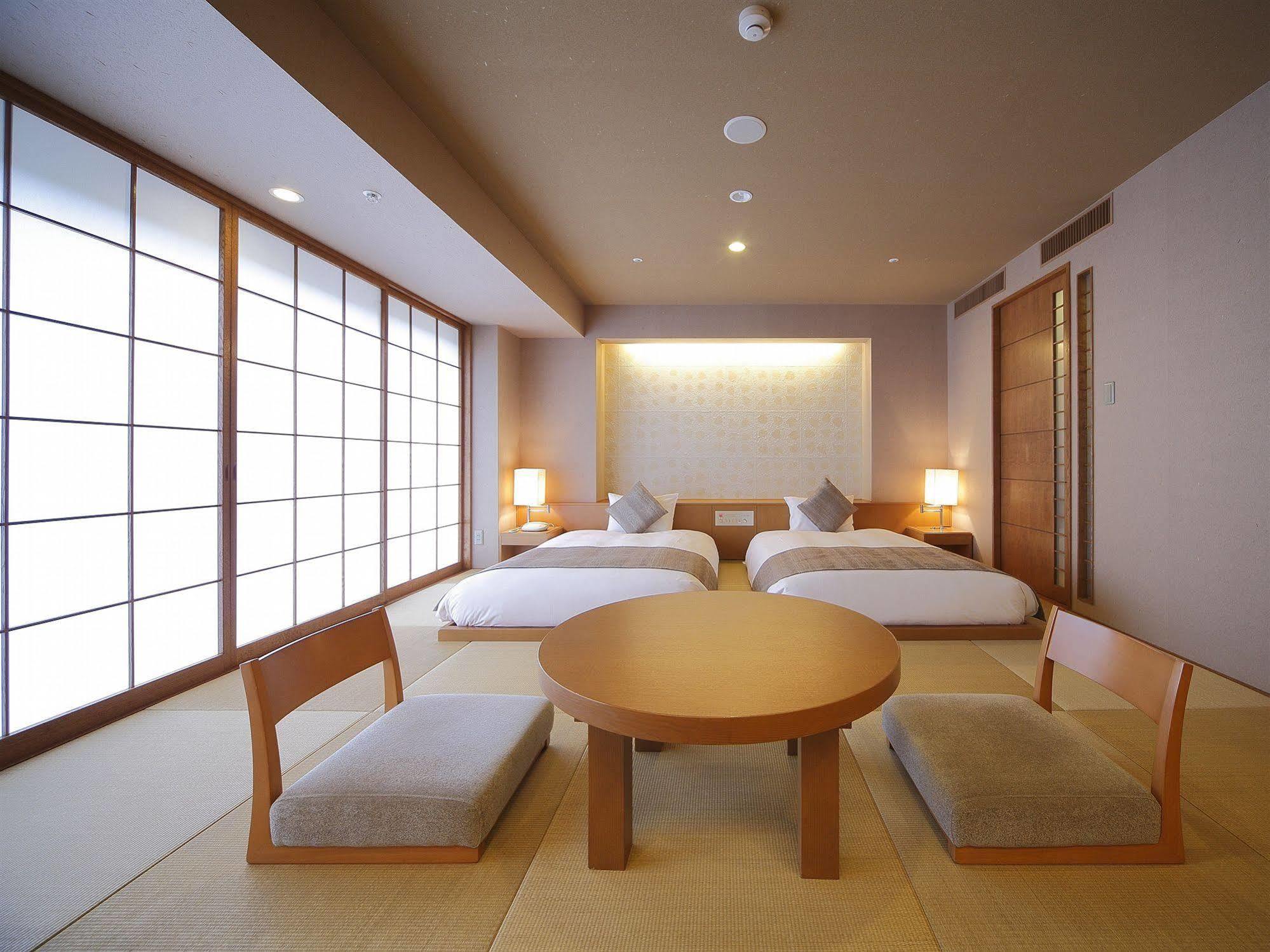 Hotel Granvia Wakayama Ngoại thất bức ảnh A Japanese-style room at the hotel